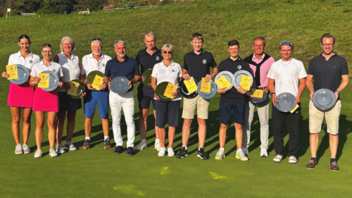 Clubmeister 2025 - Paula Schnabel, Anna Häring, Evelin Dispan, Robert Tison, Christian Bischoff, Prof. Dr. Dirk Verse, Dr. Cornelia Krause, Carl Verse, Levin Gruneberg, Wolfgang Reinhard, Paul Seagon, Tim Morgenthaler.